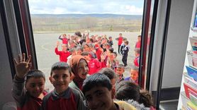 Gezici Kütüphane Çalatlı’da: 3 binden fazla kitap öğrencilerle buluştu