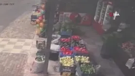 Direksiyon hakimiyetinin kaybı minibüsü evin bahçesine düşürdü