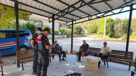 Jandarma köy kahvesinde dolandırıcılık uyarısı yaptı