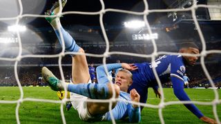 Chelsea ve Manchester City küme düşme tehlikesiyle karşı karşıya!