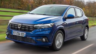 Dacia'nın satışlarını patlatacak! Kampanya duyuruldu...Sadece 574.000 TL Suv araç sahibi olabilirsiniz