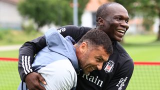 Vincent Aboubakar’ın özel antrenöründen Burak Yılmaz’a cevap