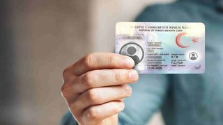 Kimlik ve ehliyet yenilemek için son tarih verildi! Nüfus ve Vatandaşlık Genel Müdürlüğü’nde yenileyebilirsiniz 