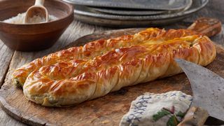 Meşhur börekçiler bu tarifi görünce dükkanı kapatıp gidecek! El açması patatesli kol böreği tarifi