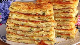 Tavada 5 dakikada el açması böreğiniz hazır! Tava bile bu kadar kısa sürede el açması böreği nasıl yaptığınıza şaşıracak