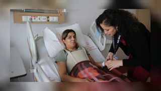 Hastanın kalbindeki delik kalp zarından yapılan yamayla kapatıldı! 