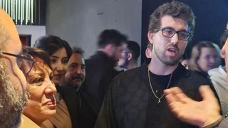 Doğu Demirkol'u Yaşam Koçu film Galasında Müstakbel Kayınvalidesi Oya Başar yalnız bırakmadı