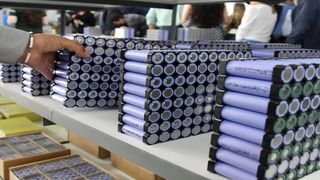 Yapay zekâ tarafından keşfedilen yeni bir malzeme pillerde lityum kullanımını azaltacak!