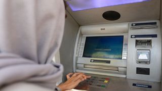 İş Bankası hiç bir işlem yapmadan tek SMS atana 250 TL+ 300 TL ödeyecek
