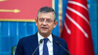Özgür Özel TBMM Grup Toplantısında konuştu: Emekçilerin elini havada bırakmayın! 