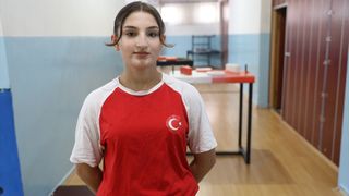 14 Yaşındaki Şaziye Demir, Dünya Şampiyonu Oldu