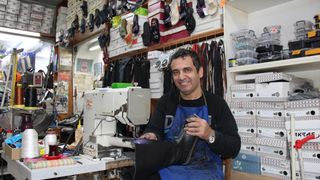 Isparta'da İsmail Usta, 40 Yıldır Ayakkabı Tamir Ediyor