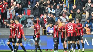 Gaziantep FK, Trendyol Süper Lig'de Sivasspor'u 2-1 Yenerek Üst Sıraya Tırmandı