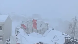 Ordu'da Şiddetli Kar Yağışı Halı Sahanın Çatısının Çökmesine Neden Oldu