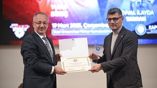 Milli Atıcılar Şevval İlayda Tarhan ve Yusuf Dikeç, Öğrencilerle Buluştu