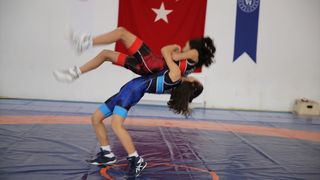 Milli Güreşçi Şirin Aşkara Avrupa Şampiyonluğu Hedefliyor