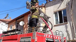 Tokat Zile'de Yangın: 3 Evde Hasar Meydana Geldi