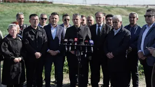 CHP Genel Başkanı Özgür Özel, Tutuklu İmamoğlu'nu Ziyaret Etti
