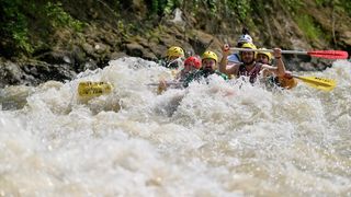 Düzce'de Rafting Heyecanı: Melen Çayı'nda Yoğun İlgi