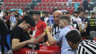 Kayseri'de Türkiye Bilek Güreşi Şampiyonası Başladı