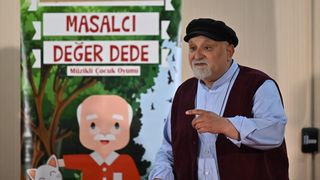 Küçük Hanımlar Küçük Beyler Festivali'nde "Masalcı Değer Dede" Oyunu Sergilendi