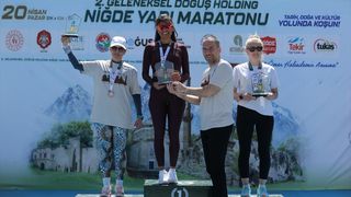 Şehit Ömer Halisdemir Anısına Düzenlenen Yarı Maraton Koşuldu