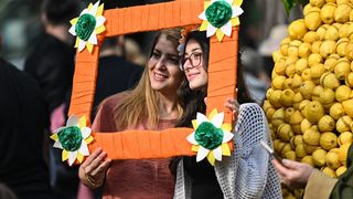Uluslararası Portakal Çiçeği Karnavalı Adana'da Başladı