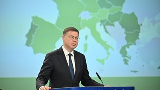 AB, 2025 Yılı Ekonomik Büyüme Tahminini Aşağı Yönlü Revize Etti