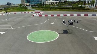 AirCar'ın İki Kişilik Elektrikli Uçan Arabasının 2026'da Trafiğe Çıkması Hedefleniyor