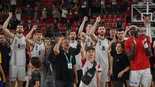 Anadolu Efes, Karşıyaka'yı Deplasmanda Yenerek Önemli Bir Galibiyet Aldı