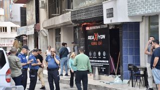 Antalya'daki Korku Evinde Yangın: 3 Kişi Dumandan Etkilendi