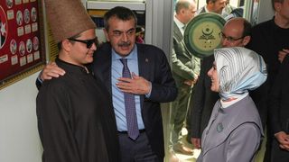 Bakanlar Tekin ve Göktaş Kani Karaca Görme Engelliler İmam Hatip Anadolu Lisesi'ni Ziyaret Etti