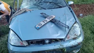 Balıkesir'de Şarampole Devrilen Otomobilde Üç Kişi Yaralandı