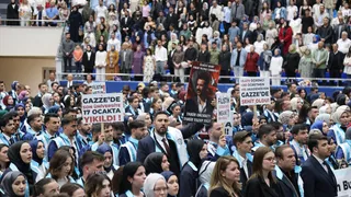 Bayburt Üniversitesi Mezuniyet Töreninde Filistin'e Destek Gösterildi