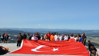 Bilecik'te Özel Gereksinimli Bireyler Yamaç Paraşütü Deneyimi Yaşadı