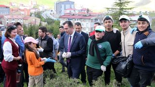 Bitlis'te 'Orman Benim' Kampanyası Kapsamında Temizlik Etkinliği Düzenlendi