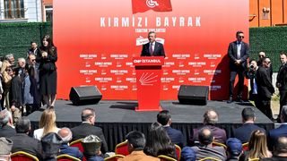 CHP Genel Başkanı Özgür Özel, Yerel Yönetim Yasa Teklifine Destek Verdi