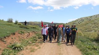 Çorum'da Gençlik Haftası Kapsamında Kırklar Dağı Yürüyüşü Düzenlendi