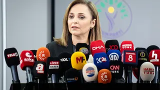 DEM Parti Sözcüsü Doğan, PKK'nın Fesih ve Silah Bırakma Kararını Değerlendirdi