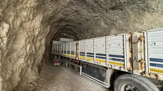 Erzincan'daki Tarihi Kemaliyeliler Taş Yolu Ulaşımına Tır Engeli