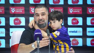 Eyüpspor Teknik Direktörü Arda Turan: Gelecek Sezon Yurt Dışında Olabilirim