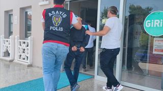 Fethiye'de AK Parti İlçe Başkanlığı Binaya Taşlı Saldırı: 1 Kişi Tutuklandı