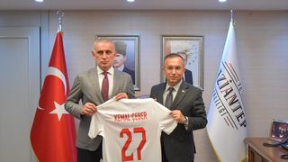 Gaziantep Valisi Kemal Çeber'den Milli Maç Müjdesi