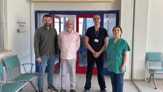 İzmir'de 15 Kilogramlık Yumurtalık Kisti Başarıyla Çıkarıldı