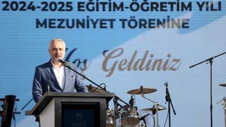 Kırklareli Üniversitesi 2024-2025 Mezuniyet Töreni Gerçekleşti