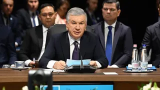Özbekistan Cumhurbaşkanı Mirziyoyev, Türk Devletleri Teşkilatı Zirvesi'nde Kritik Değerlendirmelerde Bulundu