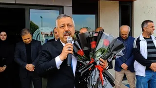 Sakarya'da Emekliye Ayrılan Eğitimciye Duygusal Veda Töreni