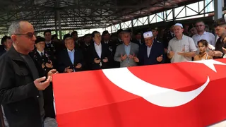 Samsun'da boğulan jandarma astsubay Hakan Fidan, memleketi Ordu'da son yolculuğuna uğurlandı