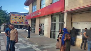 Şanlıurfa'da Banka Müdürüne Bıçak Çekerek Para Çalmaya Çalışan Zanlı Yakalandı