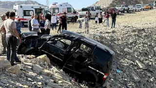 Şırnak'ta Hafif Ticari Araç Devrildi: 3 Kişi Hayatını Kaybetti, 3 Yaralı